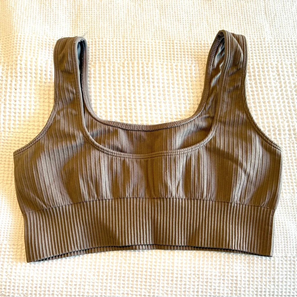 Light Brown Amazon Ribbed workout set - Picture 4 of 4